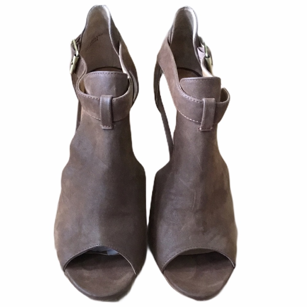 Chinese Laundry Jolt Bootie - Picture 3 of 4